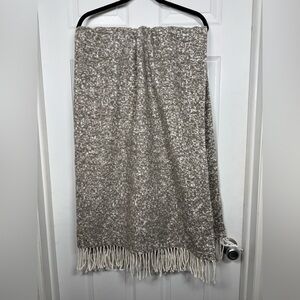 Roca Home Neutral Speckled Fringe Throw Blanket Cozy 50x67
